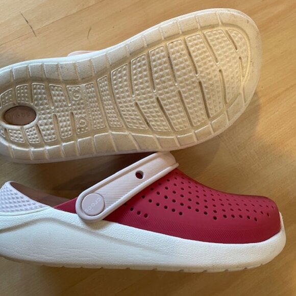 Crocs - Ladies size 7 - Pink - Picture 2 of 2